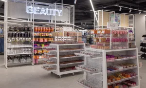 CL9 Stratford ext photo 22856