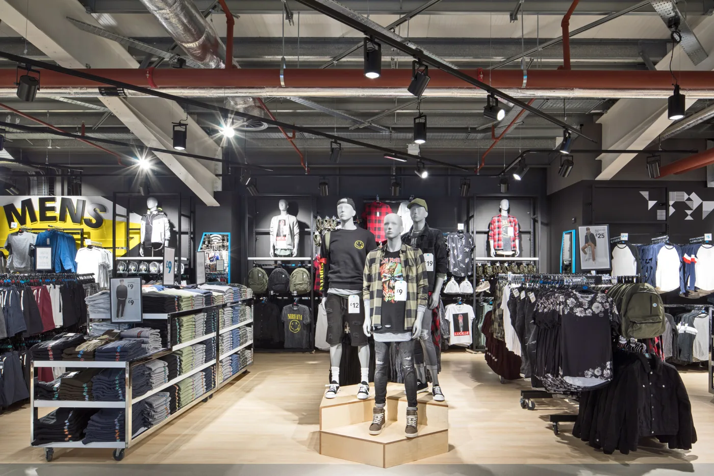 CL9 Llanelli photo 6499 Menswear