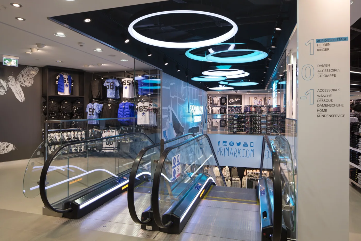 CL9 Stuttgart Milaneo photo 0430 Escalators